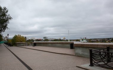 Tyumen Nehri 'nin güzel granit seti.