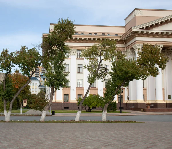 Een Prachtig Pad Het Centrale Plein Van Stad Tyume — Stockfoto