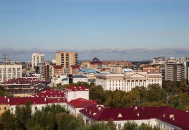 Tyumen 'in Tsvetnoy Bulvarı' ndan şehrin güzel manzarası