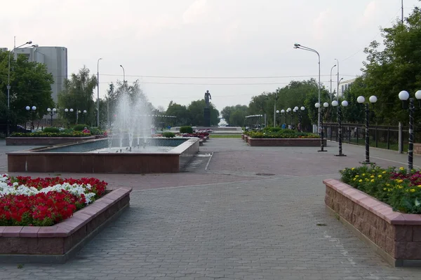 Fonte Bonita Dia Claro Praça Central Cidade Kokshetau — Fotografia de Stock