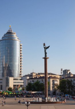 Stella, Novorossiysk seti üzerinde dünyanın tüm bayrakları bizi ziyarete geliyor.
