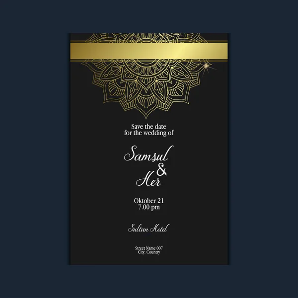 奢华的金色曼陀罗华丽的背景婚宴请柬 书籍封面与曼陀罗元素风格的溢价向量 — 图库矢量图片