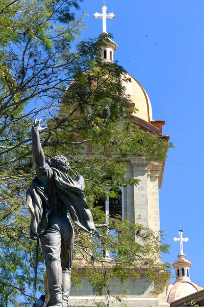 monument of an independent land