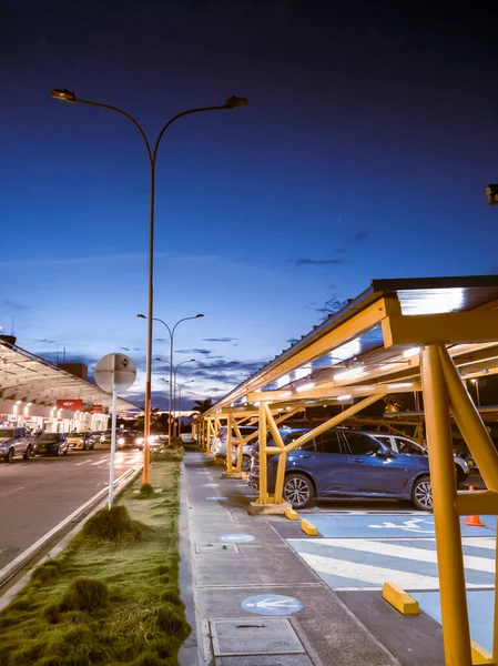 Место Парковки Аэропорту Букараманги — стоковое фото