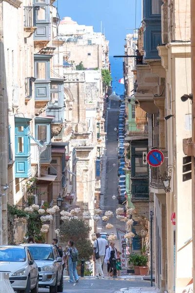 Caminando Por Las Calles Valetta Puede Ver Mar Mediterráneo Horizonte —  Fotos de Stock