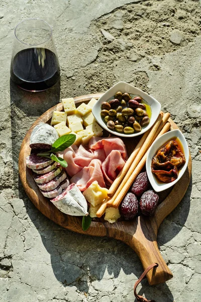 Italian Snack Antipasti Tray Red Wine Prosciutto Salami Sun Dried — Stock Photo, Image
