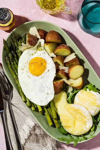 New Potatoes Boiled Asparagus Eggs Cheese Idea Breakfast Lunch — Stock Photo, Image