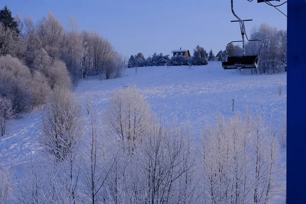 Arbres Enneigés Sous Givre Dans Une Station Ski Ascenseur Funiculaire — Photo