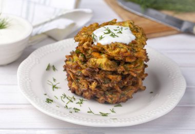 Çok fazla. Geleneksel Türk kabağı Mucver. Mucver, rendelenmiş kabaktan yapılmış Türk böreği veya krep..
