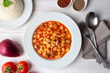 Türk yemekleri; kuru fasulye, kıymalı fasulye (kuru fasulye))