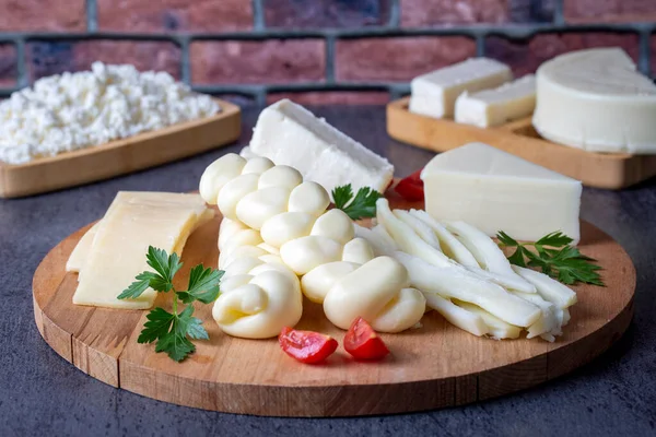 Traditional Various Cheeses String Knitted Cecil Cheese Turkish Delicatessen Concept — Fotografia de Stock