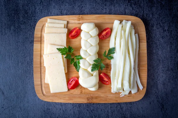 Traditional Various Cheeses String Knitted Cecil Cheese Turkish Delicatessen Concept — Fotografia de Stock