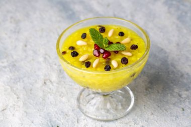 Osmanlı sarayının geleneksel tatlısı, pudinge benzer tatlı; Türk Geleneksel Tatlısı Zerde