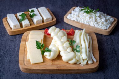 Geleneksel çeşitli peynirler, ip, örgü ve Cecil peyniri, Türk şarküteri konsepti