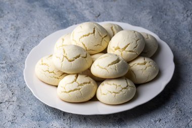 Geleneksel Lezzetli Türk tatlısı; un kurabiyesi (un kurabiyesi))