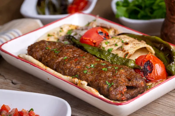 Comidas Turcas Deliciosas Tradicionales Adana Kebab —  Fotos de Stock