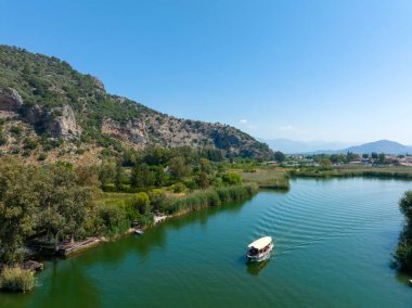Türkiye 'nin en iyi turistik beldesi. Dalyan Nehri Köyü