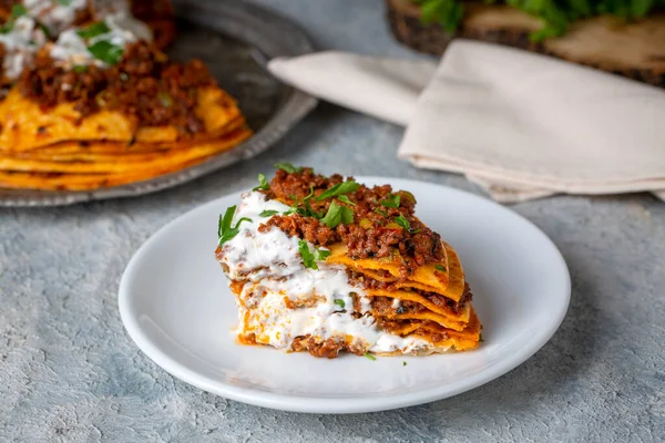 Comida Turca Kayseri Ama Com Carne Picada Iogurte Pasta Tomate — Fotografia de Stock