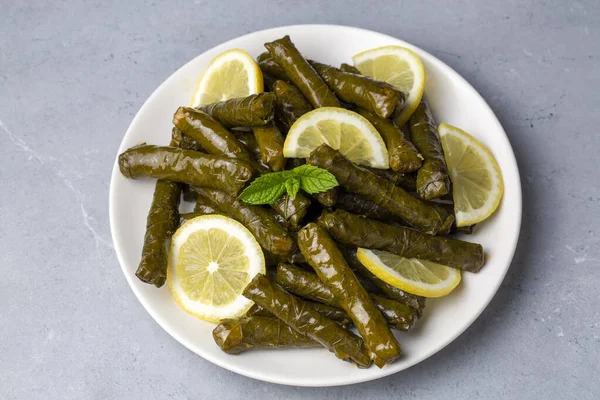 Delicious Dolma Stuffed Grape Leaves Rice White Yogurt Sauce Lebanese — Stockfoto