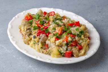 Türk usulü patlıcan aperatifi, patlıcan salatası, kızarmış patlıcan salatası, Türk adı; Patlican salatası, babaganus