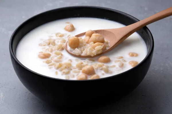 Cold Yogurt Soup Chickpeas Wheat Seeds Ayran Asi Corbasi Tzatziki — 스톡 사진