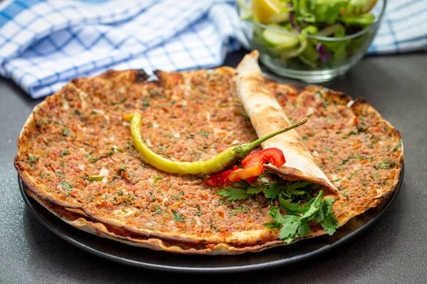 Türk Yemekleri Türk Pizzası Lahmacun — Stok fotoğraf
