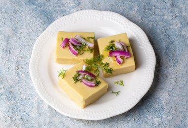 Geleneksel Türk yemekleri zeytinyağı, aperatifler; geniş fasulye püresi veya geniş fasulye ezmesi. (Türkçe isim; Fava) Türk yemeği Fava