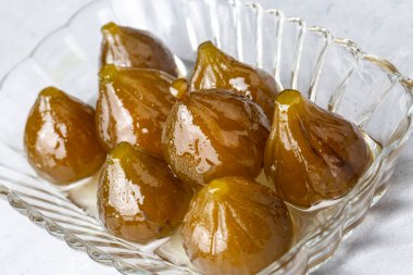 Yeşil taze incir reçeli, Türk tatlısı. (Türkçe isim; incir receli)