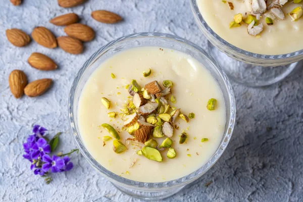 Geleneksel lezzetli Türk Tatlıları; Keskul - Puding