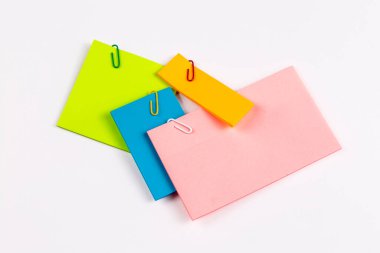 corkboard üzerine çeşitli Not kağıtları koleksiyonu