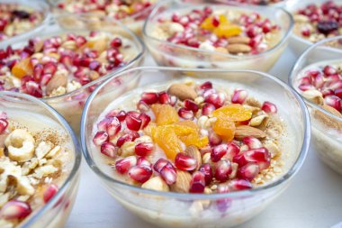 Geleneksel lezzetli Türk tatlıları; Ashura (Emin)