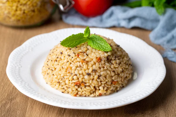 Bulgur pilaf with chia seeds