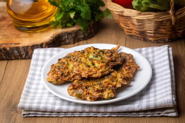 Det Var Som Tusan Traditionell Turkisk Zuccini Mucver Slem Turkisk — Stockfoto