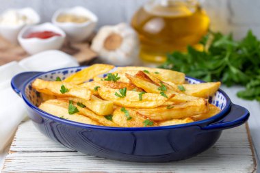 Türk usulü el yapımı patates kızartması, Türk adı; Ev yapimi patates kizartmasi