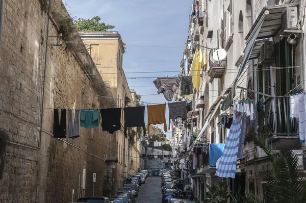 Spacerując Najbardziej Charakterystycznych Ulicach Neapolu Wydaje Się Cofnął Się Czasie — Zdjęcie stockowe