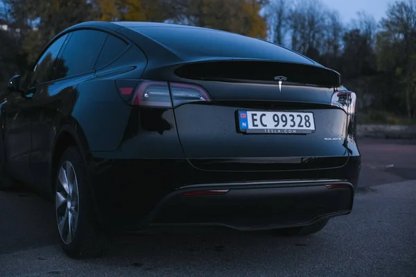 Tonsberg Norway Жовтня 2021 Чорний Двигун Tesla Long Range Dual — стокове фото