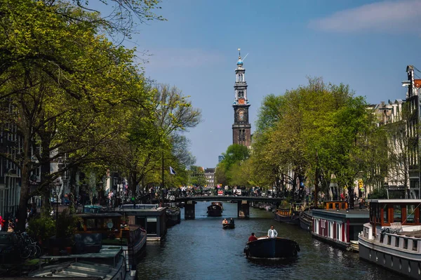 Amsterdam Nederländerna April 2022 Bild Västertoren Västkyrkan Amsterdam Med Kanal — Stockfoto