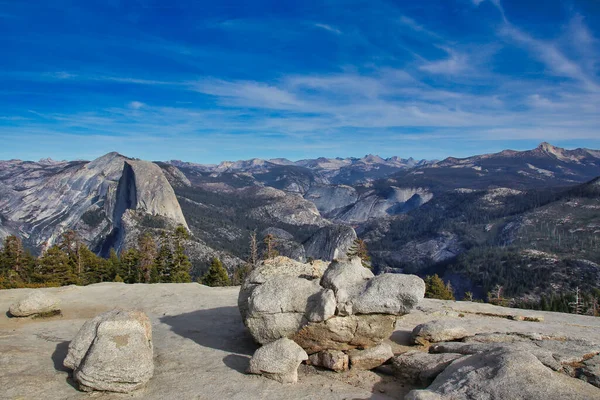 Media Montaña Cúpula Parque Nacional Yosemite California — Foto de Stock