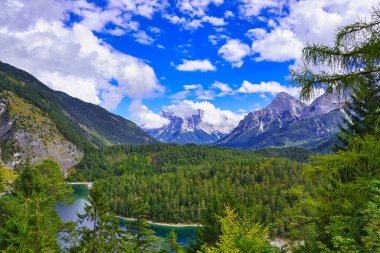 Zugspitze manzaralı Panorama at the Blindsee