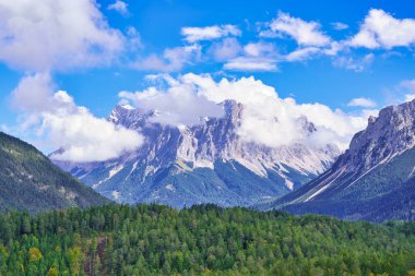 Zugspitze manzaralı Panorama at the Blindsee