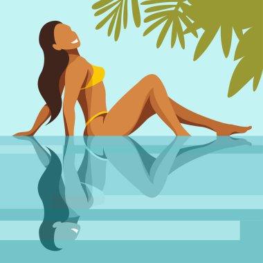 Yaz tatili konulu vektör illüstrasyonu. Sarı bikinili güzel, bronzlaşmış bir kız havuzun kenarında palmiye ağaçlarının gölgesinde güneşleniyor ve tropik bir tatil köyünde yapraklar dökülüyor. Sudaki yansıma
