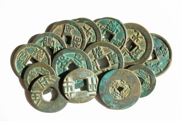 Many Ancient Bronze Chinese Coins White Background — ストック写真