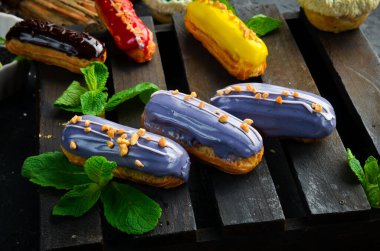 Yabanmersinli pasta. Tatlı, tatlım. Üst görünüm.