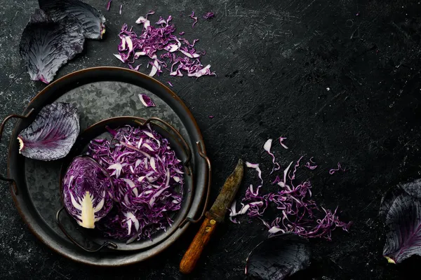 Autumn Vegetables Fresh Sliced Purple Cabbage Metal Tray Black Stone — Stock Photo, Image