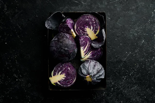 Purple Cabbage Fresh Cabbage Metal Tray Top View Black Stone — Stock Photo, Image