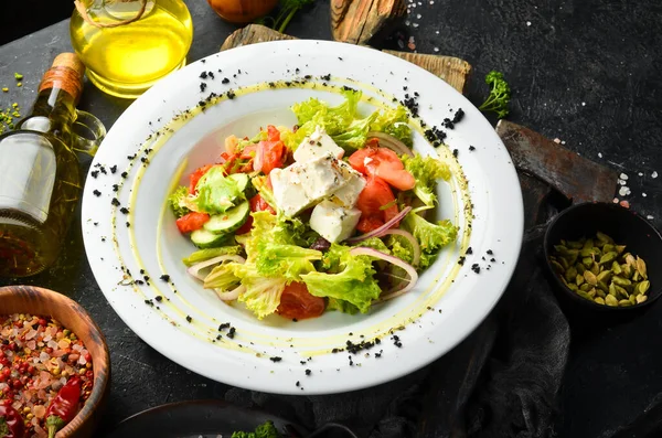 Ensalada Con Queso Feta Verduras Vista Superior Estilo Rústico — Foto de Stock