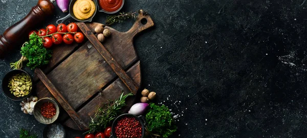 Pedra Preta Fundo Cozinha Placa Cozinha Com Legumes Especiarias Fundo — Fotografia de Stock