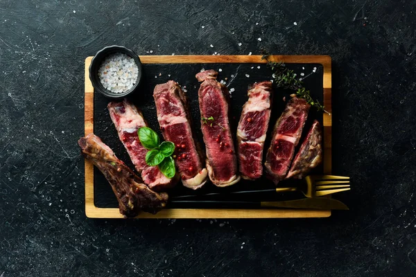 Steak Bone Kitchen Board Tomahawk Steak Black Wooden Background Top — Stock Photo, Image