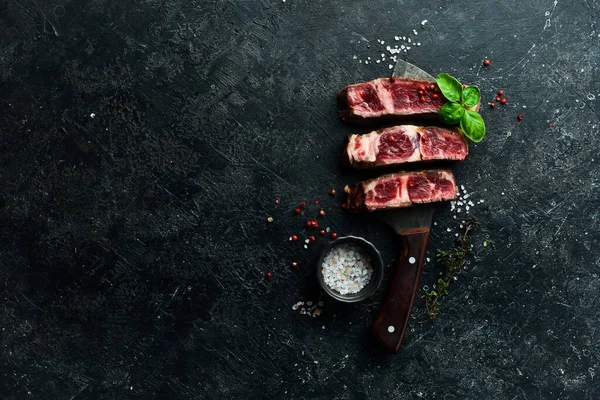 Bistecca Vitello Sul Coltello Bistecca Alla Griglia Spazio Libero Testo — Foto Stock