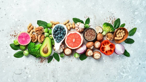Здоровое Питание Концепция Здоровой Пищи Свежих Овощей Орехов Фруктов Каменном — стоковое фото